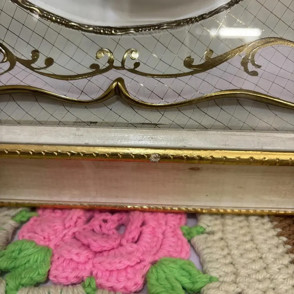 Vtg 60s Turners wall accessories 3D cameo wall art